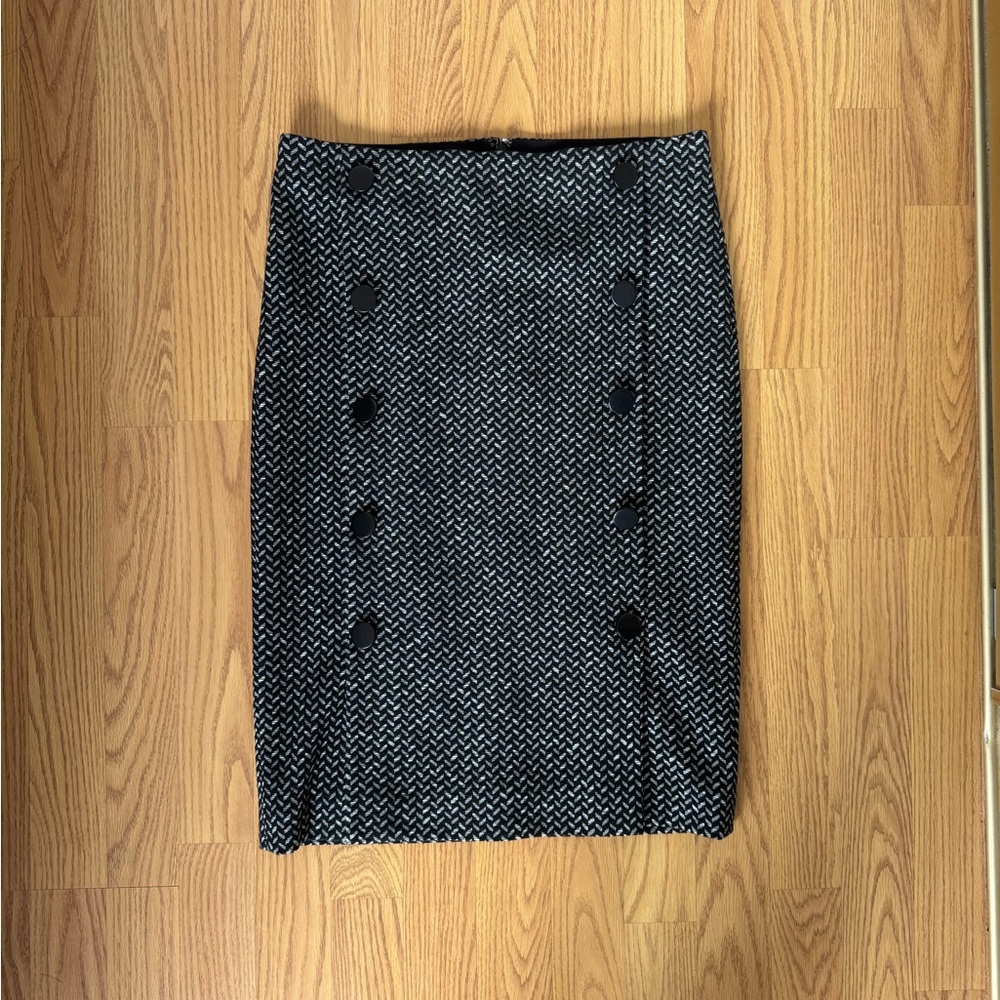 Classic Black and White Houndstooth Pencil Skirt